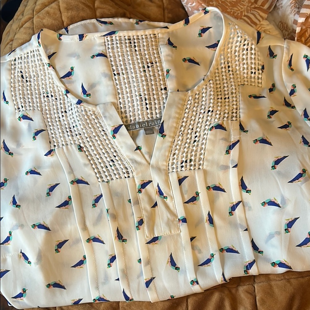 Daniel Rainn top
